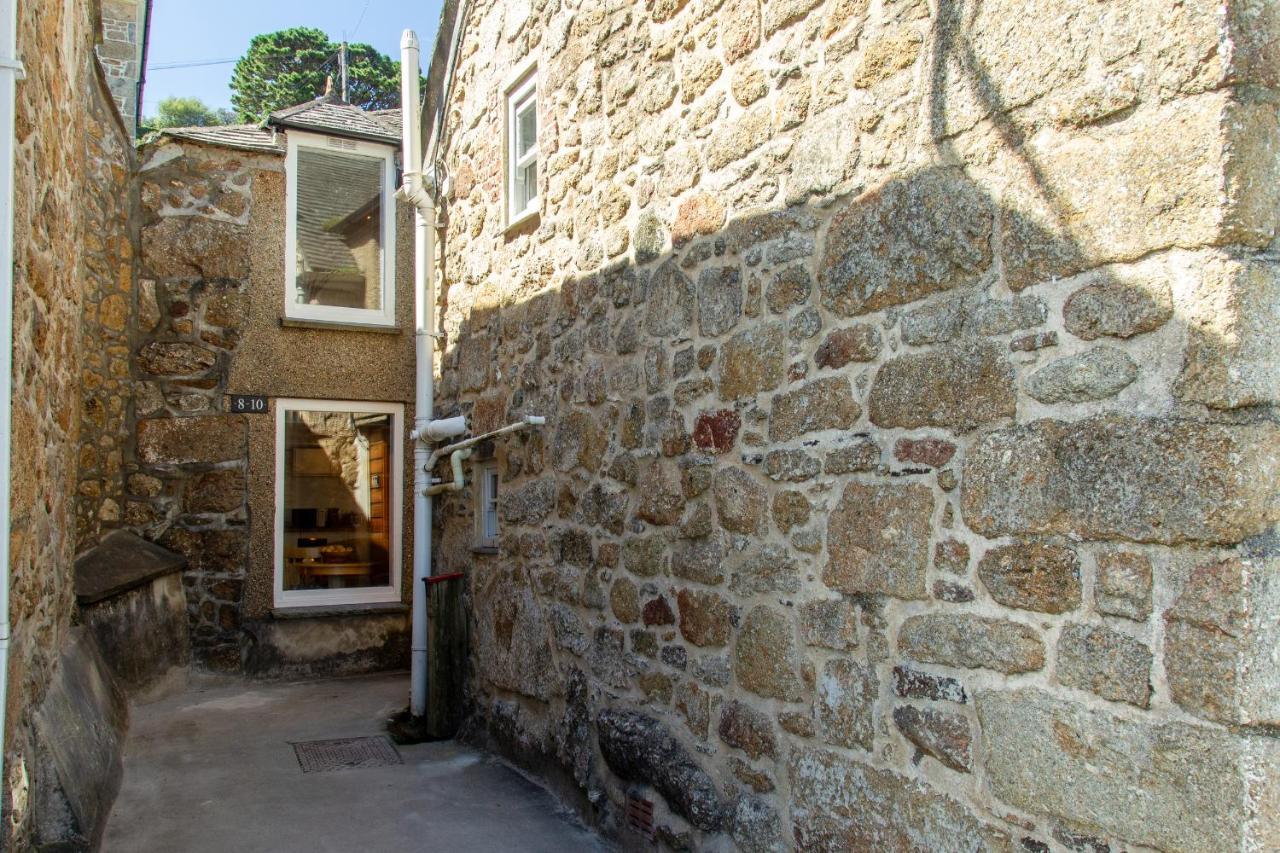 Bijou Bolthole Mousehole